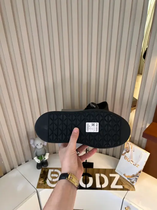 PRADA_BLACK_SHOSE image 3