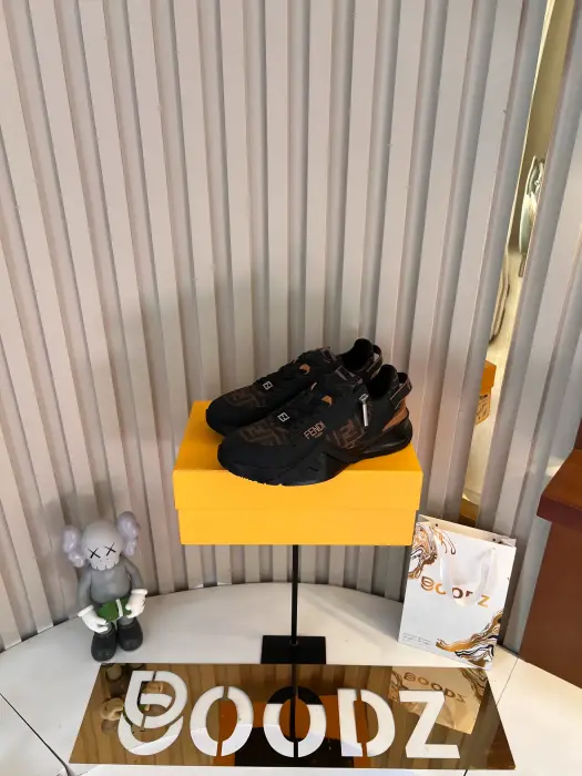 FENDI_BLACK_SHOSE image 0