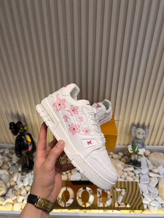 L.V_SHOSE_WHITE&PINK image 3