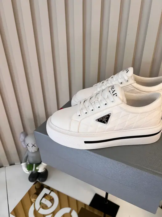 PRADA_WHITE_SHOSE image 4
