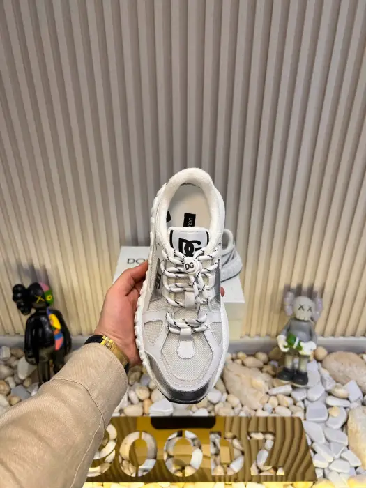 DOLCE&GABBANA_SHOSE_WHITE image 1