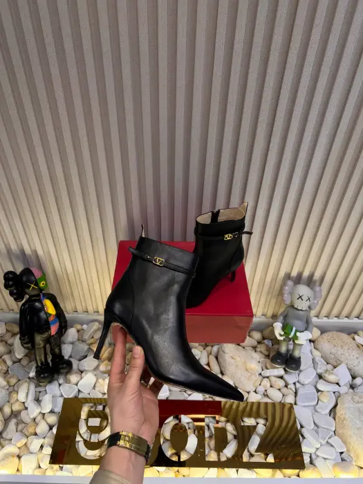 VALENTINO_SHOSE_BLACK.BOOT image 3