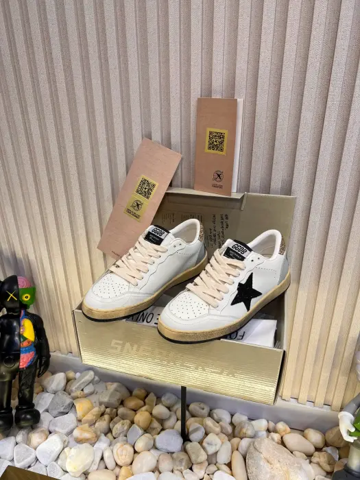 GOLDEN GHOOSE_SHOSE_BLACK image 1