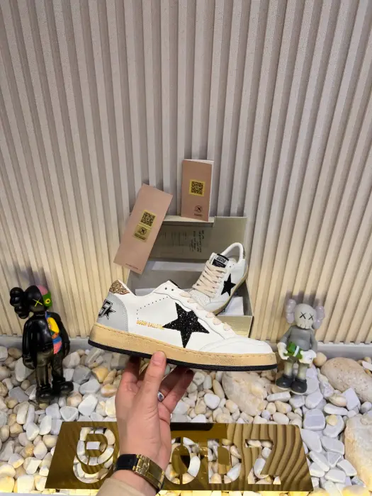 GOLDEN GHOOSE_SHOSE_BLACK image 2