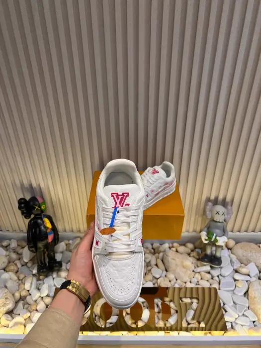 L.V_SHOSE_WHITE&PINK image 2