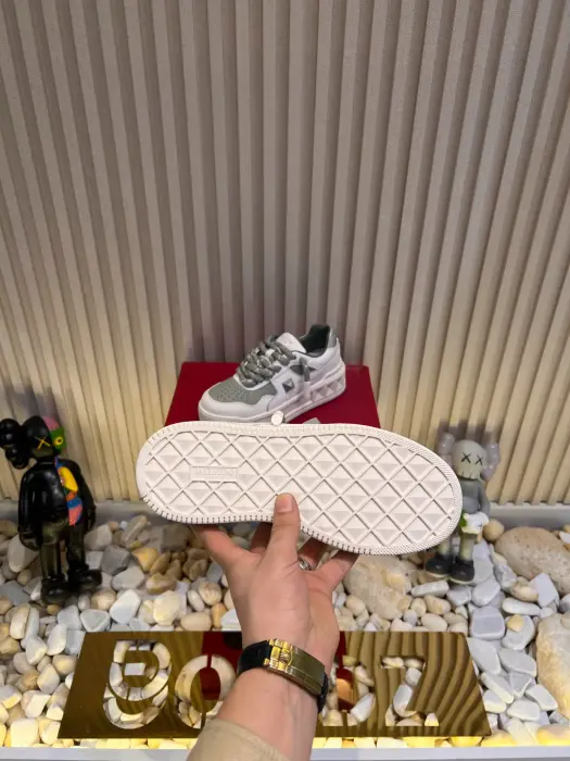VALENTINO_SHOSE_GREY image 6