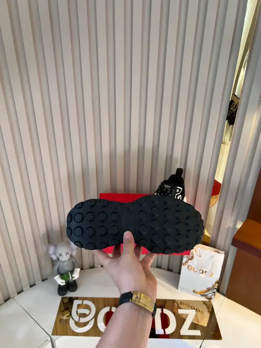 VALENTINO_BLACK_SHOSE image 5