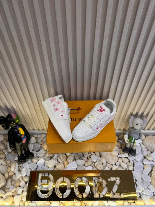 L.V_SHOSE_WHITE&PINK image 8