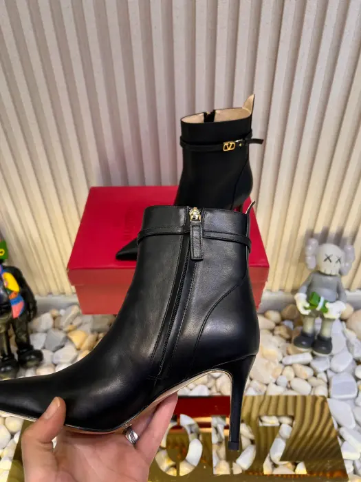 VALENTINO_SHOSE_BLACK.BOOT image 6