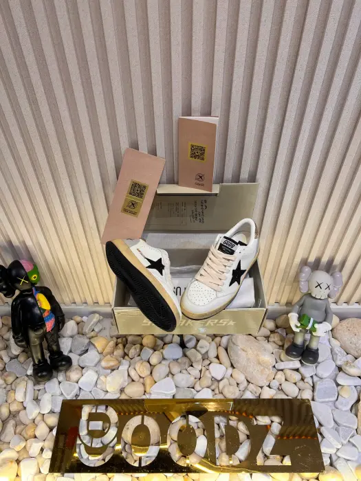 GOLDEN GHOOSE_SHOSE_BLACK image 9