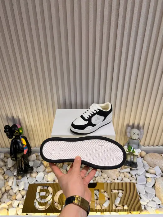 ALO_SHOSE_BLACK image 4