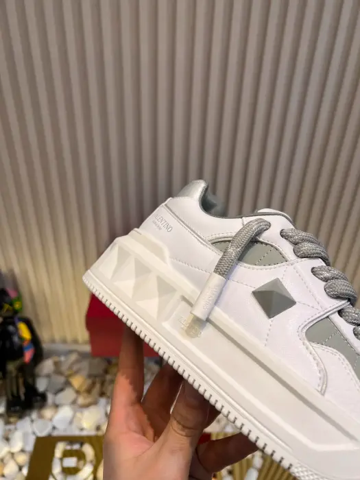 VALENTINO_SHOSE_GREY image 5