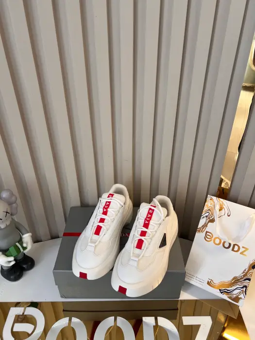 PRADA_WHITE image 3