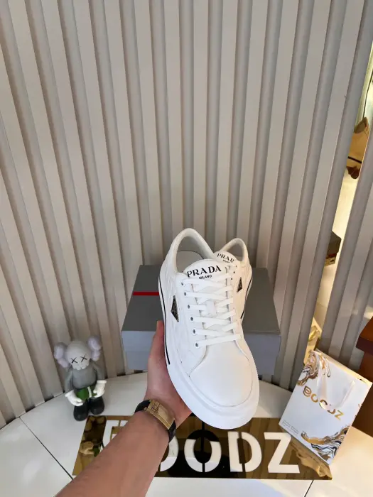 PRADA_WHITE_SHOSE image 2