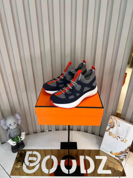 HERMES_BLUE_SHOSE image 0