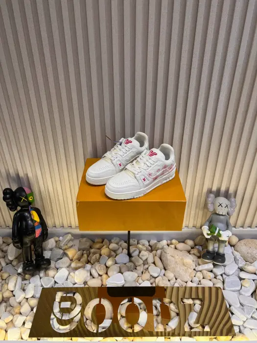 L.V_SHOSE_WHITE&PINK image 0