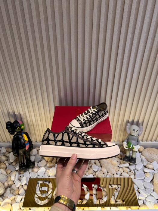 VALENTINO_SHOSE_BROWN-41 image 1