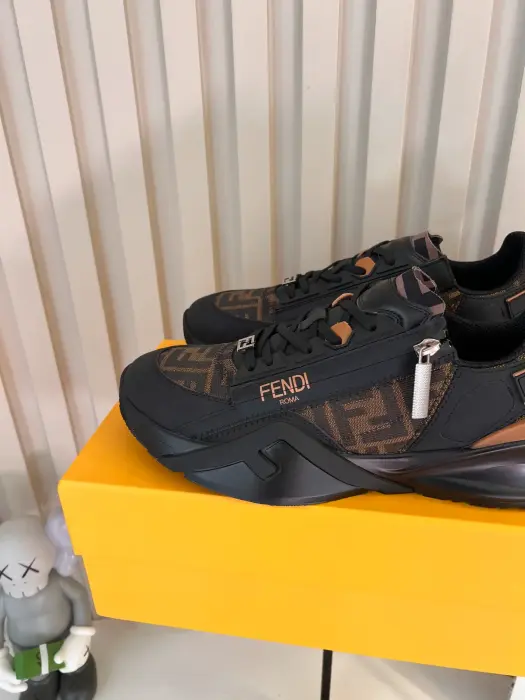 FENDI_BLACK_SHOSE image 3