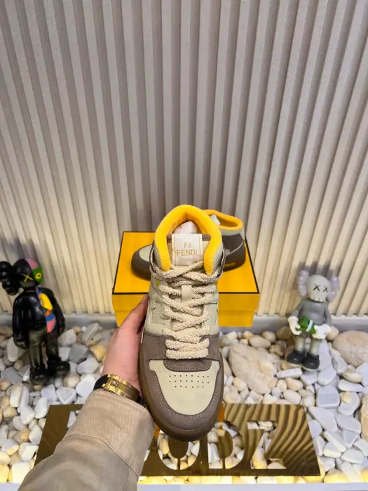 FENDI_BEAG_SHOSE_ image 3
