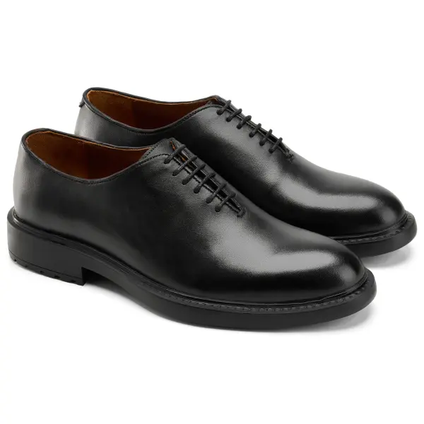 Wholecut Oxford in Black image 1