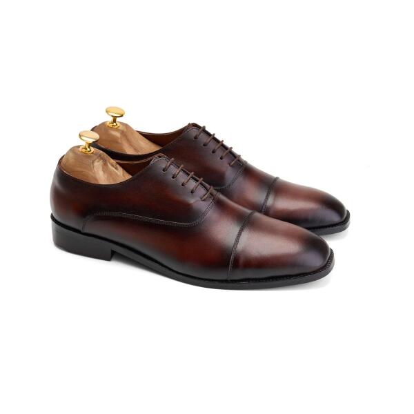 Cap toe oxford in Brown image 1