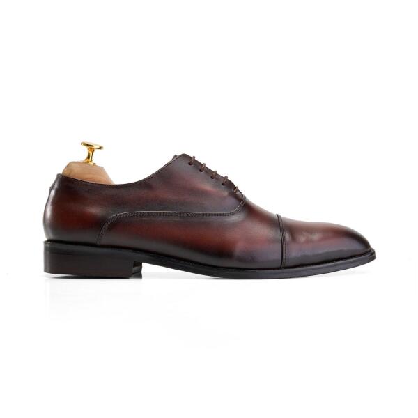 Cap toe oxford in Brown image 0