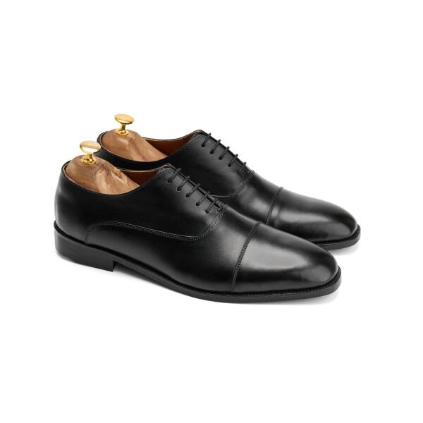 Cap toe oxford in Black image 1