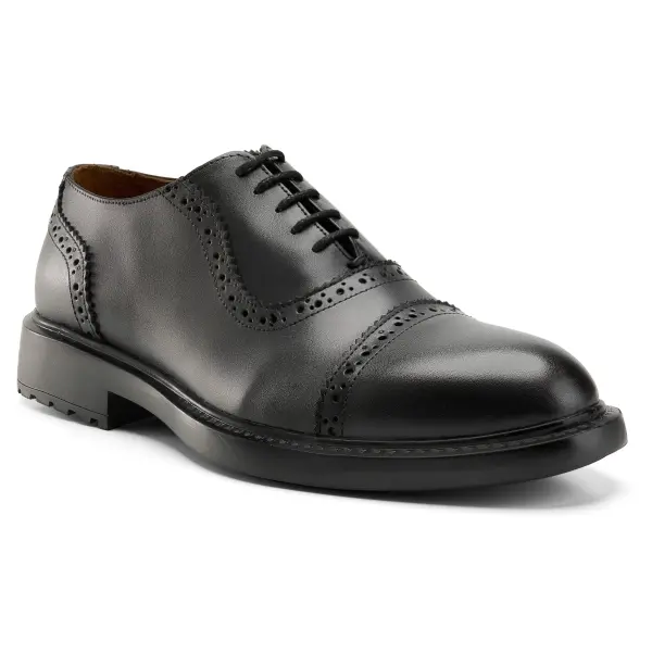 Captoe Brogue in Black image 3