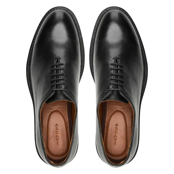 Wholecut Oxford in Black image 2