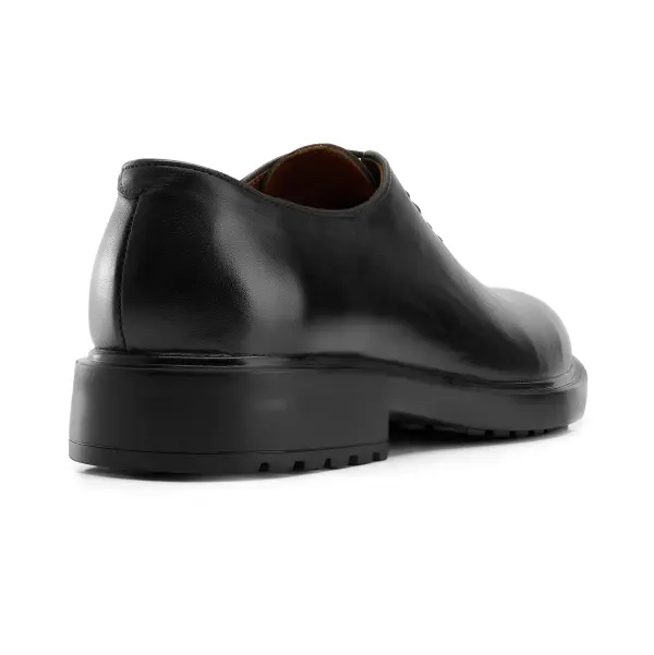 Wholecut Oxford in Black image 4