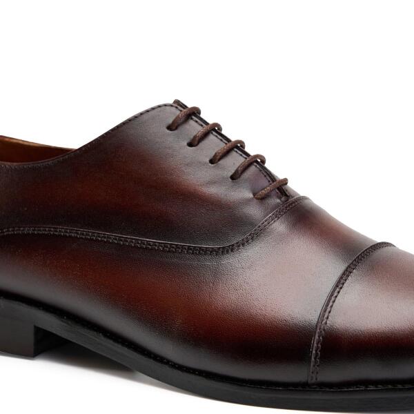 Cap toe oxford in Brown image 2