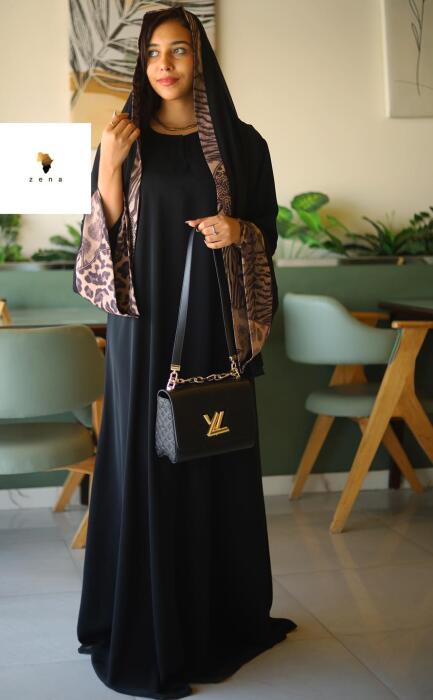 عباية من الحرير الاماراتي في ستان مشجر image 3