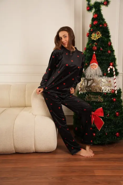 Black Hearts Velvet Pajama Set image 2