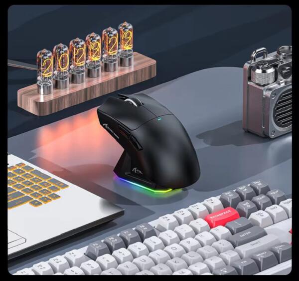 ماوس أتاك شارك X11 جيمينج ماوس لاسلكي مع قاعدة شحن ATTACK SHARK X11 Wireless Gaming Mouse with Charging Dock image 3