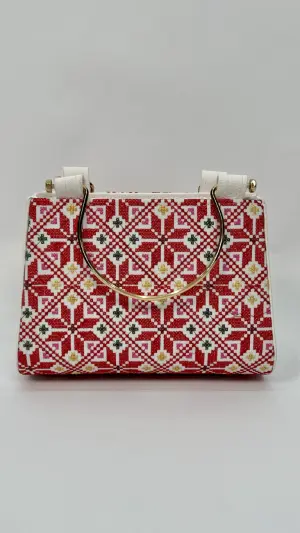 BAG WITH GOLD HANDLE image 0