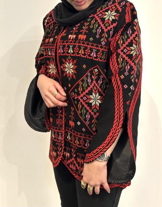 جاكيتات عصرية بالمطرزات image 6