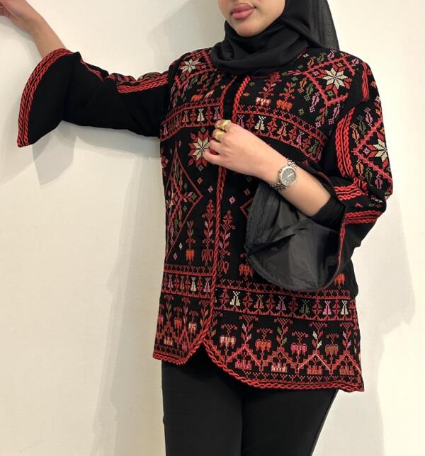 جاكيتات عصرية بالمطرزات image 7