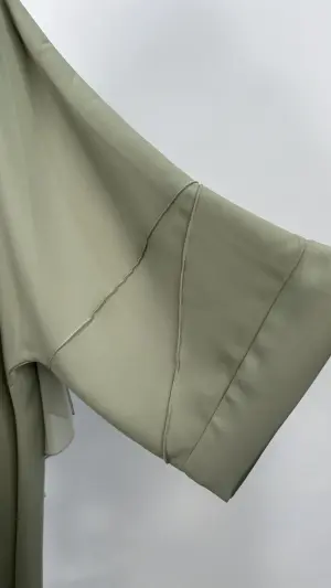 Abaya image 2