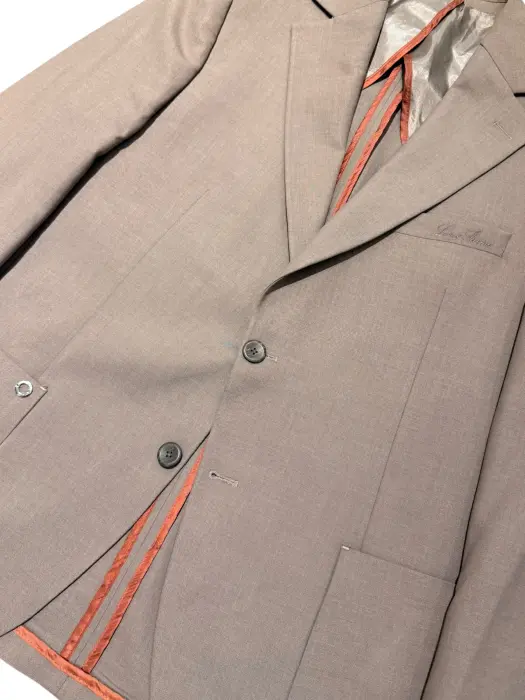 Loropiana wool suit image 3