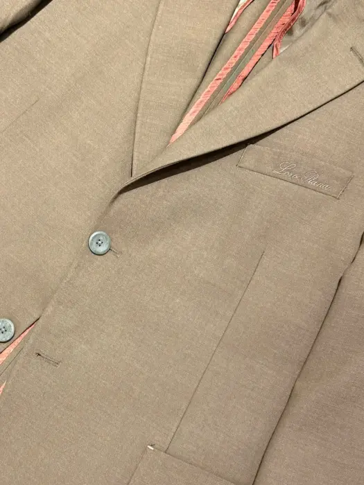 Loropiana wool suit image 2