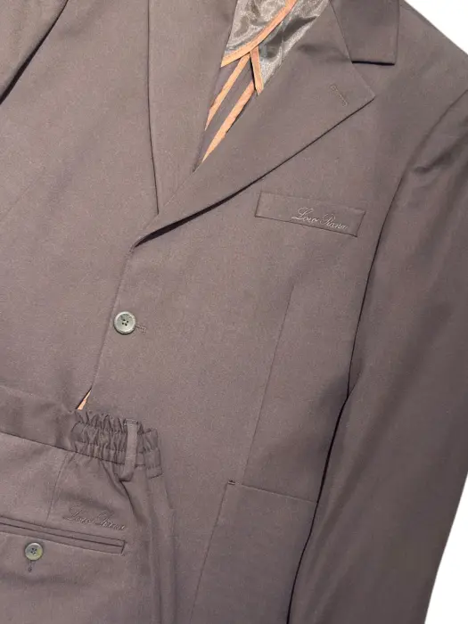 Loropiana wool suit image 1