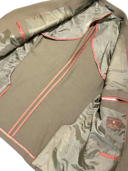 Loropiana wool suit image 1