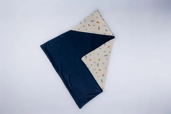 Matching cover for baby (2 layers)  image 2