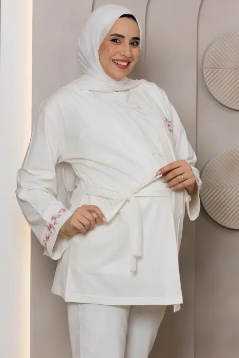 Blush garden embroidered matching pijama set (8 pcs) image 2
