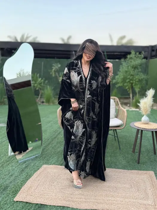 الفاخرة اسود image 3