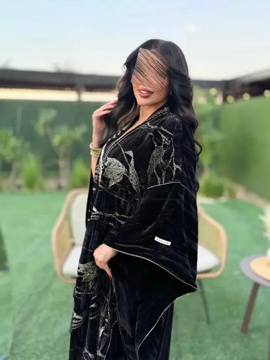الفاخرة اسود image 0