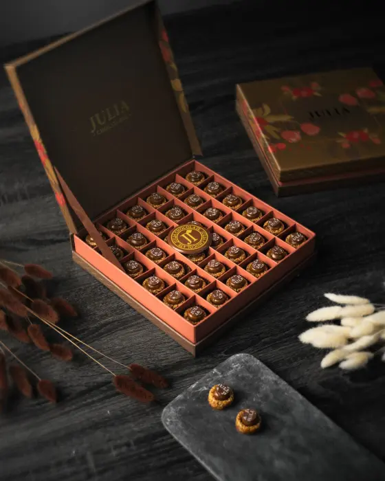 جوليا كرانش - JULIA CRUNCH image 1
