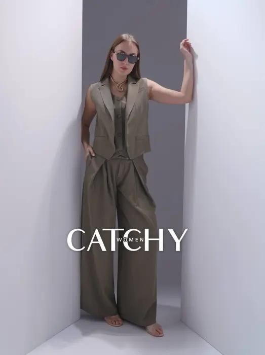 Classic Pinstripe Wide-Leg Trousers with Front Pleats image 0