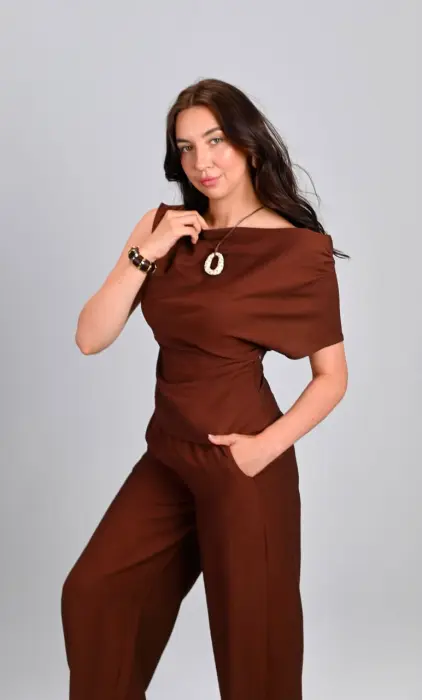 Elegant Linen Set - Off-Shoulder Chic image 7