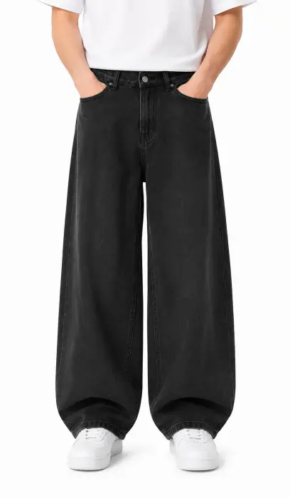 balloon fit black jeans  image 0